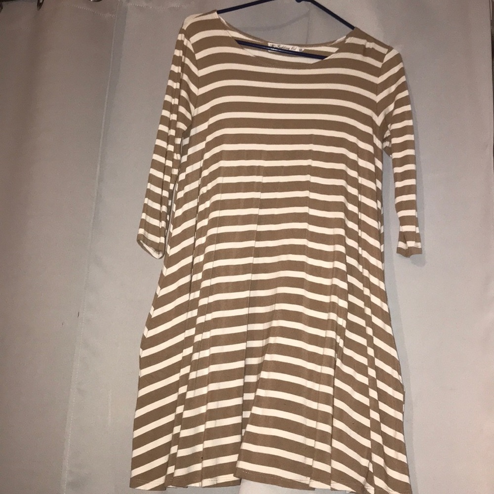 Cute Flowy dress
